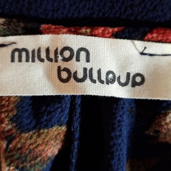 Million Bullop blouse - Picture 6 of 7